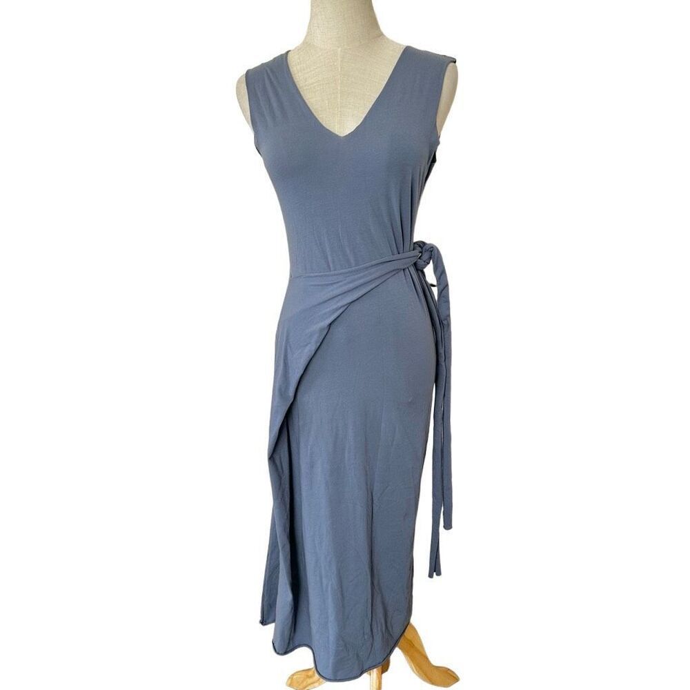EM Kataekeyhe blue  sleeveless long dress size small